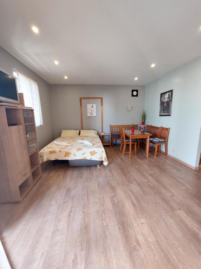 Australia Villa Makarska Bagian luar foto